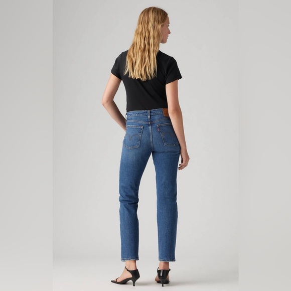 Levi’s Wedgie Jeans  (Premium) – Classic Blue (28) - Picture 4 of 10